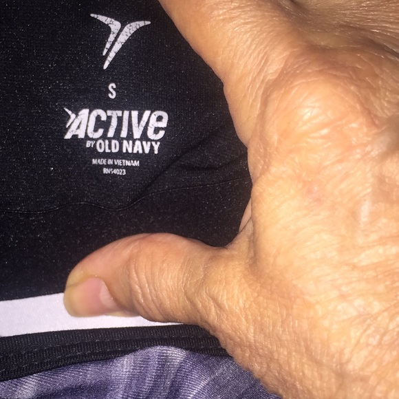 Active by Old Navy workout top - Picture 5 of 7